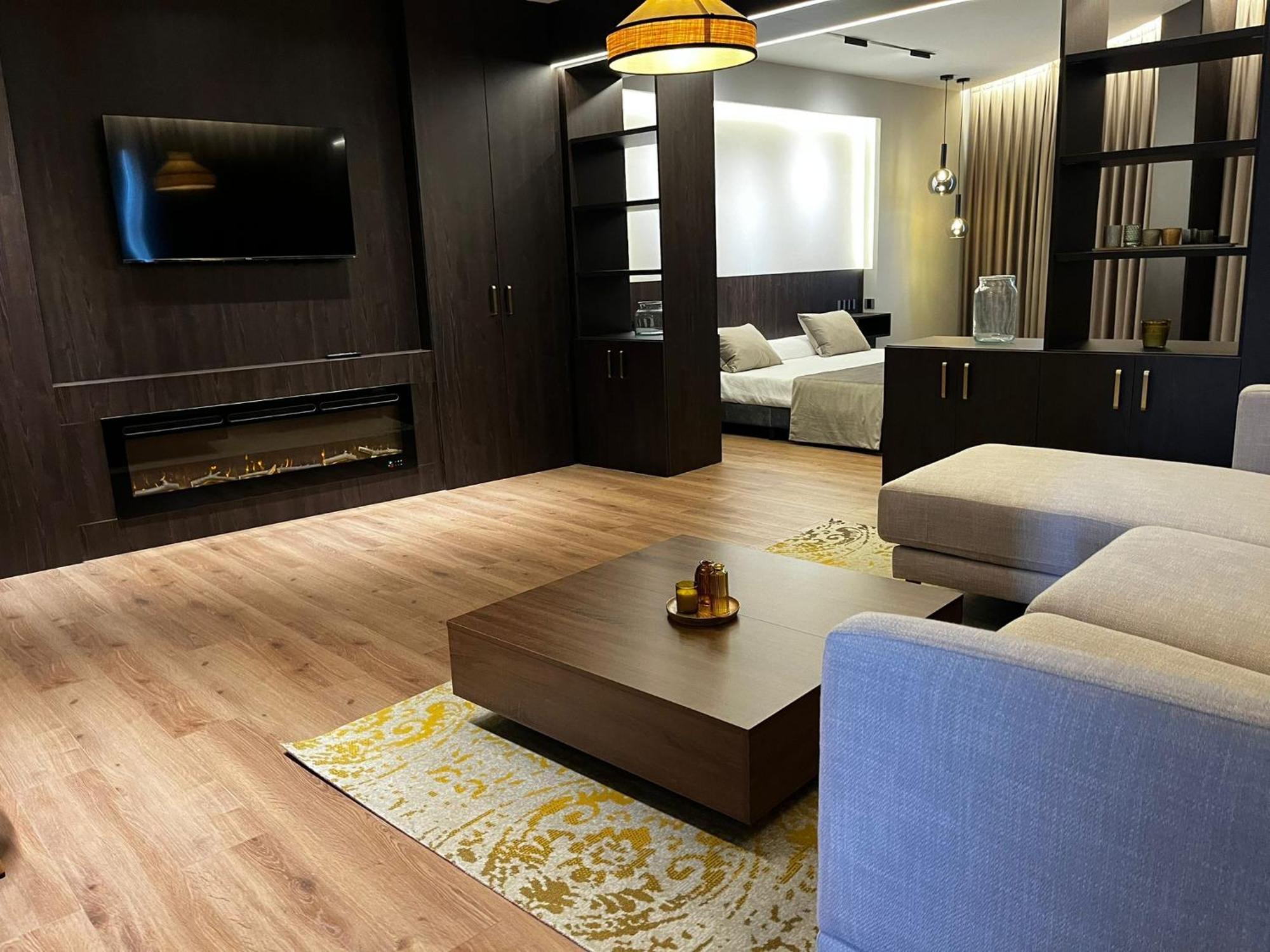 Hotel Reyes Ziries Albolote Zewnętrze zdjęcie