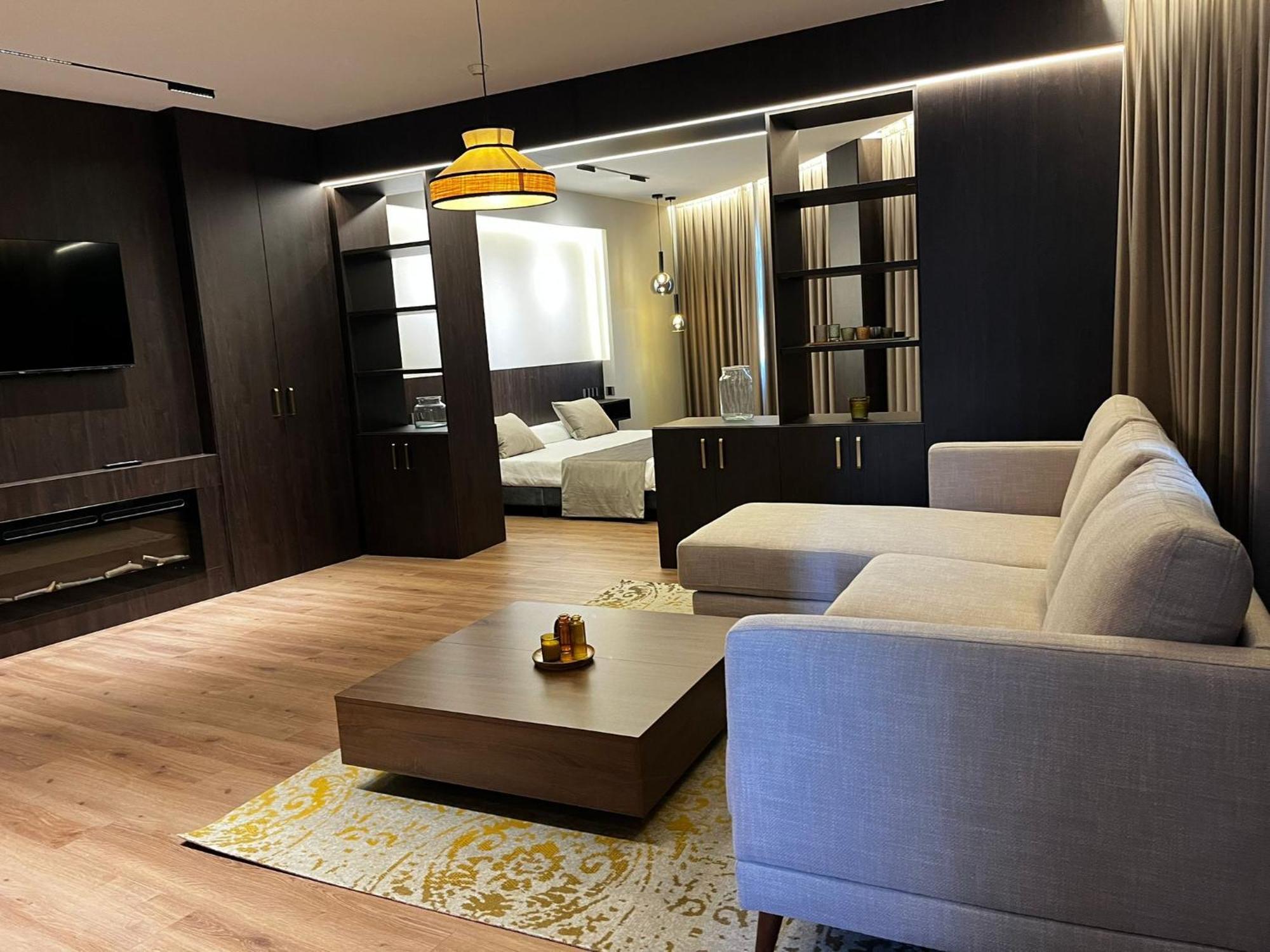 Hotel Reyes Ziries Albolote Zewnętrze zdjęcie