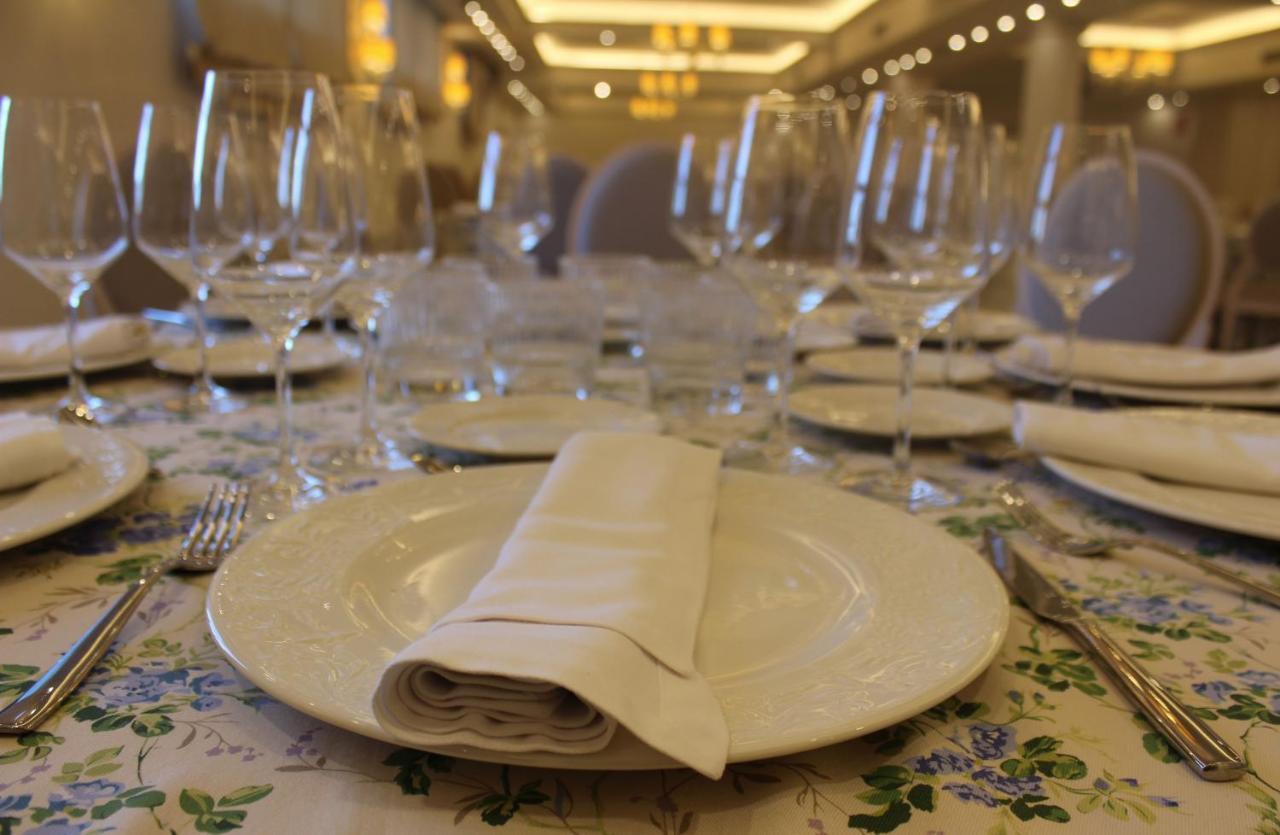 Hotel Reyes Ziries Albolote Zewnętrze zdjęcie
